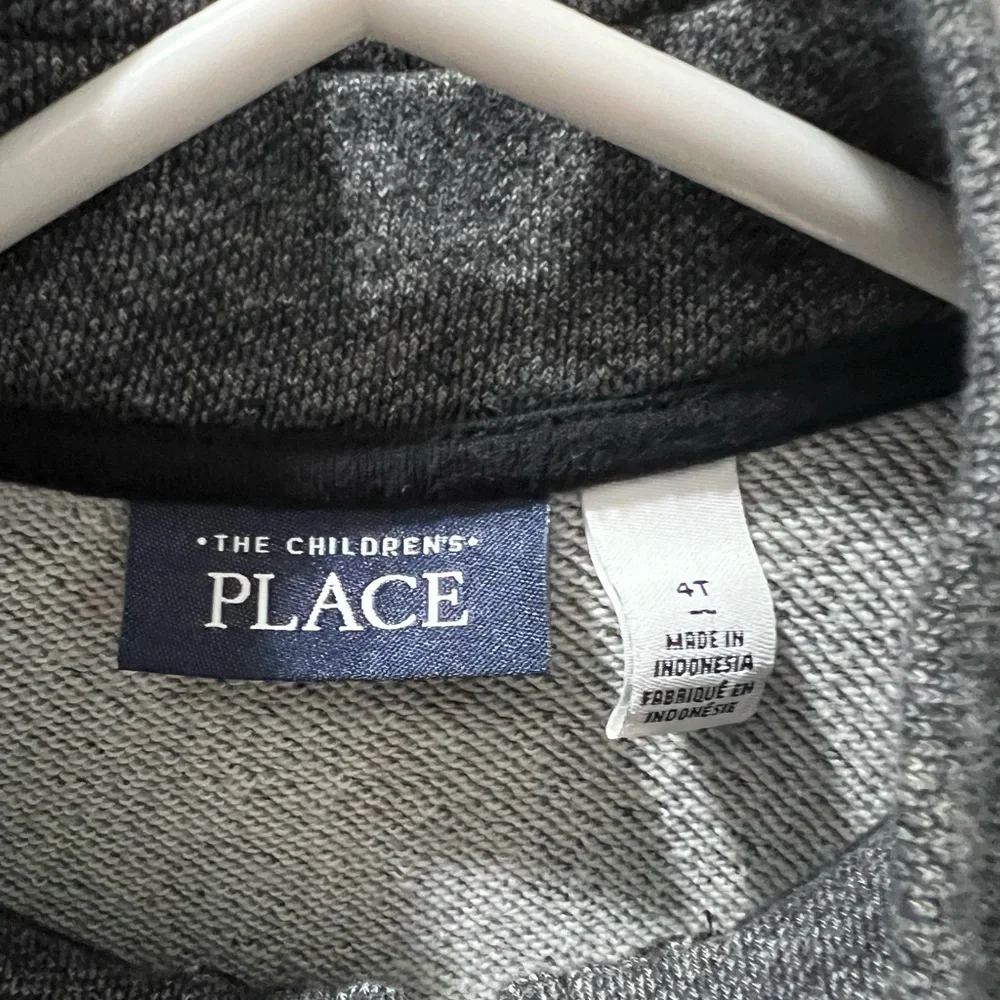 Children’s place toddler boys quarter‎ zip sweater size 4t